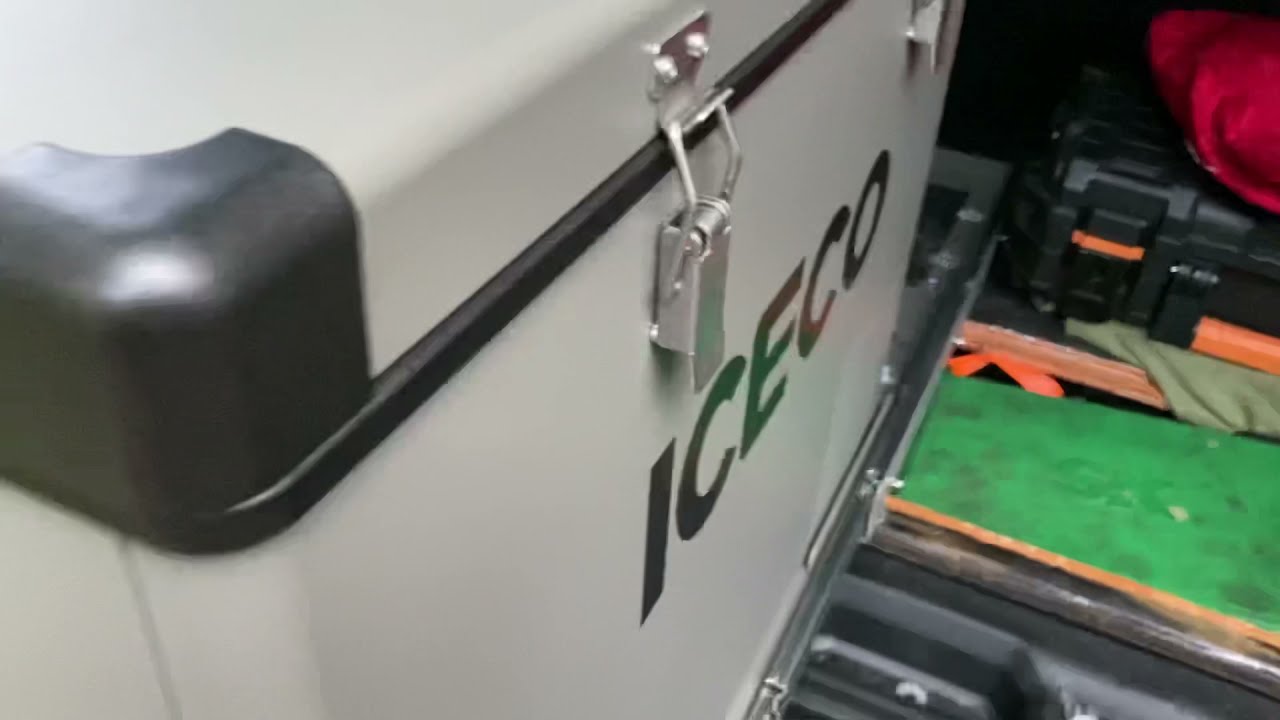 Iceco vl45 fridge setup in the jeep rubicon JLU