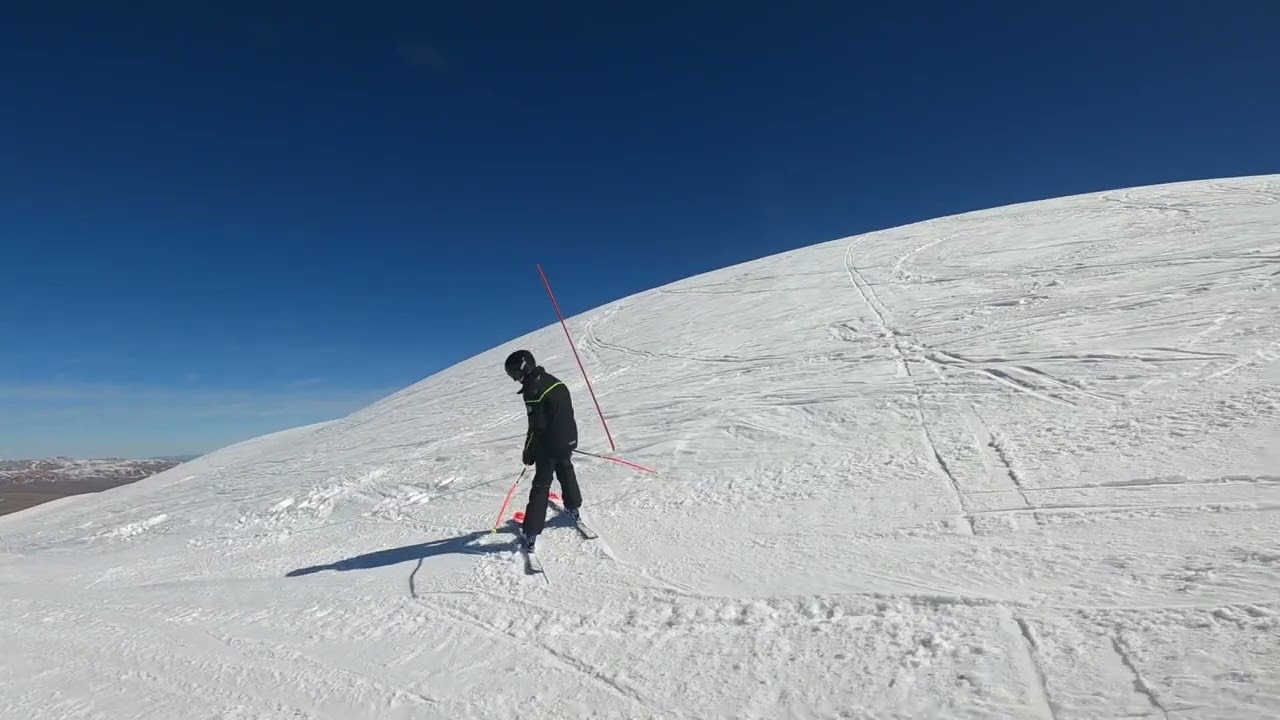 Valle Nevado  2023 - Pista Sol -  Mr. Enzo was very fast - snow and ice - dangerous