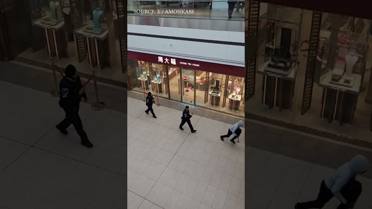 Video of suspects running out of jewelry store after robbery