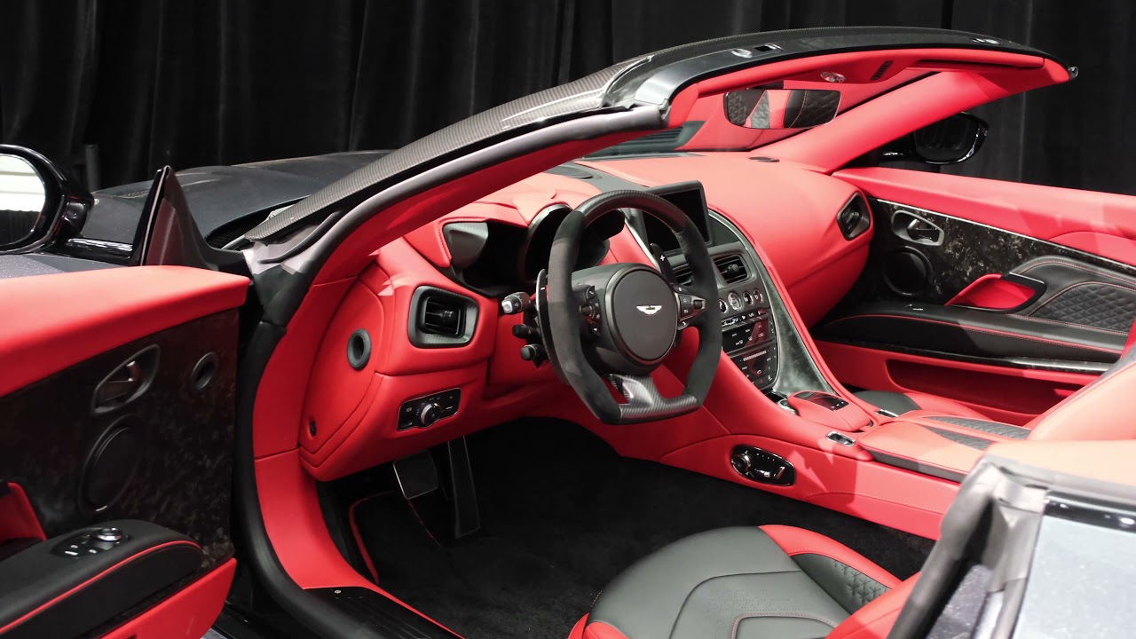 2022 Aston Martin DBS Superleggera