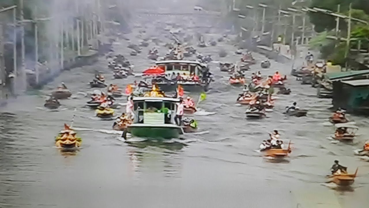 เรือนับพัน แห่หลวงพ่อโต คลองดำเนินสะดวก