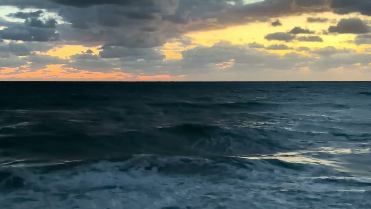 Morning at the ocean 