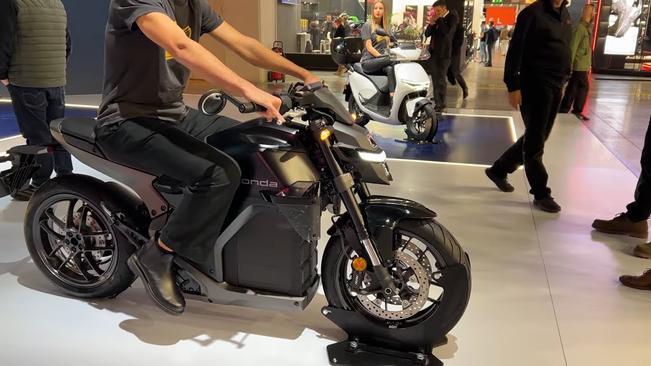 New Honda WN7 (2026) – Honda's First Full-Size Electric Naked! | Walkaround EICMA