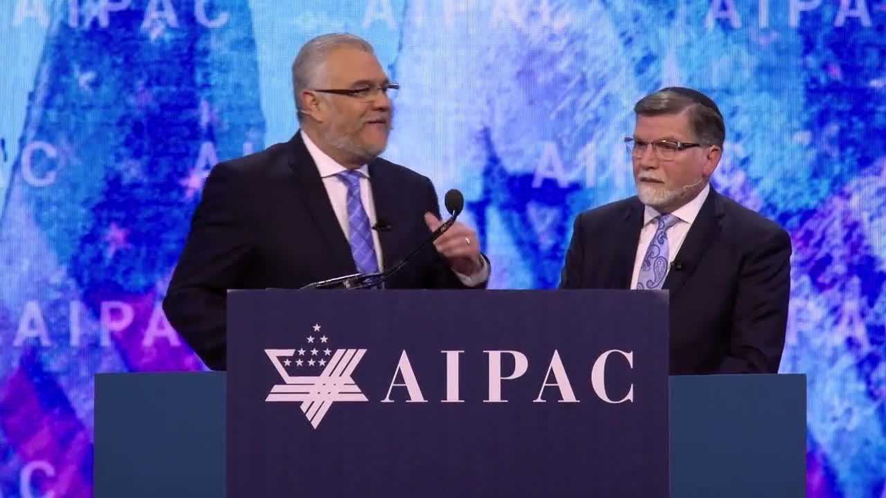 Rabbi Muskin and Pastor DeLeon