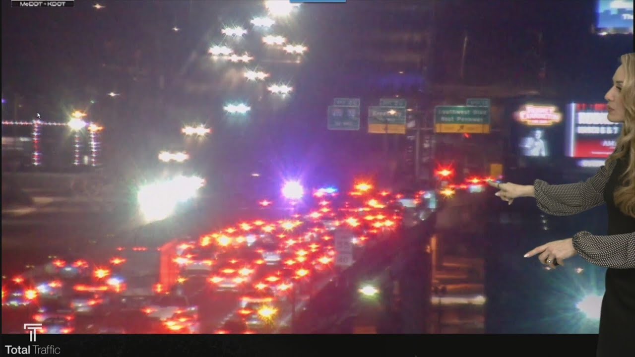 Fiery crash on I-35 in KC closes highway Monday morning