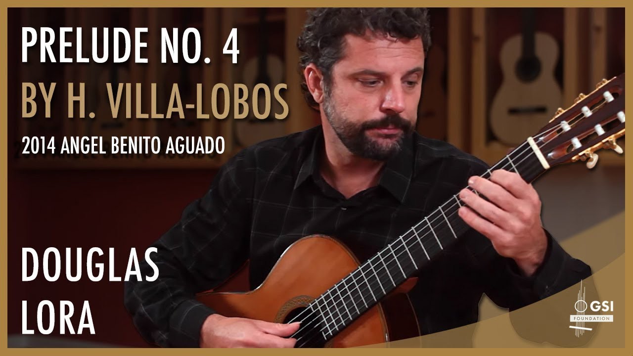 Douglas Lora performs 