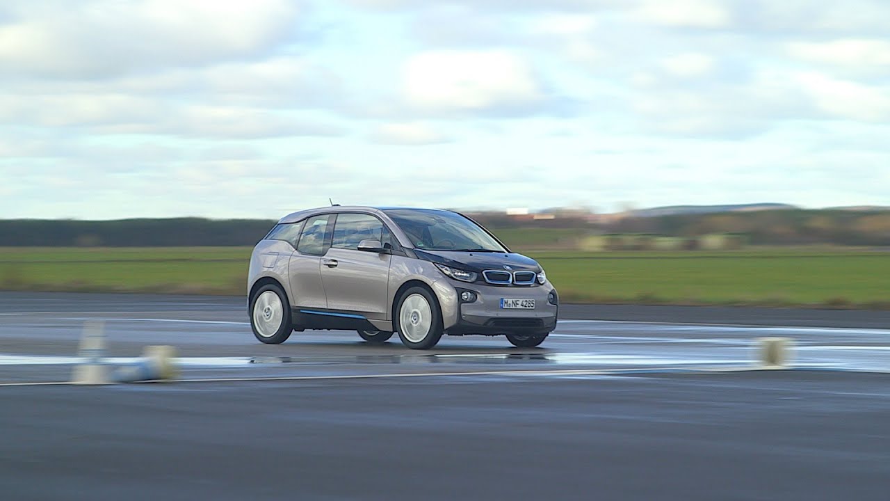 BMW i. Fahrsicherheitstraining im neuen BMW i3 -- Schnell, wendig und sicher.
