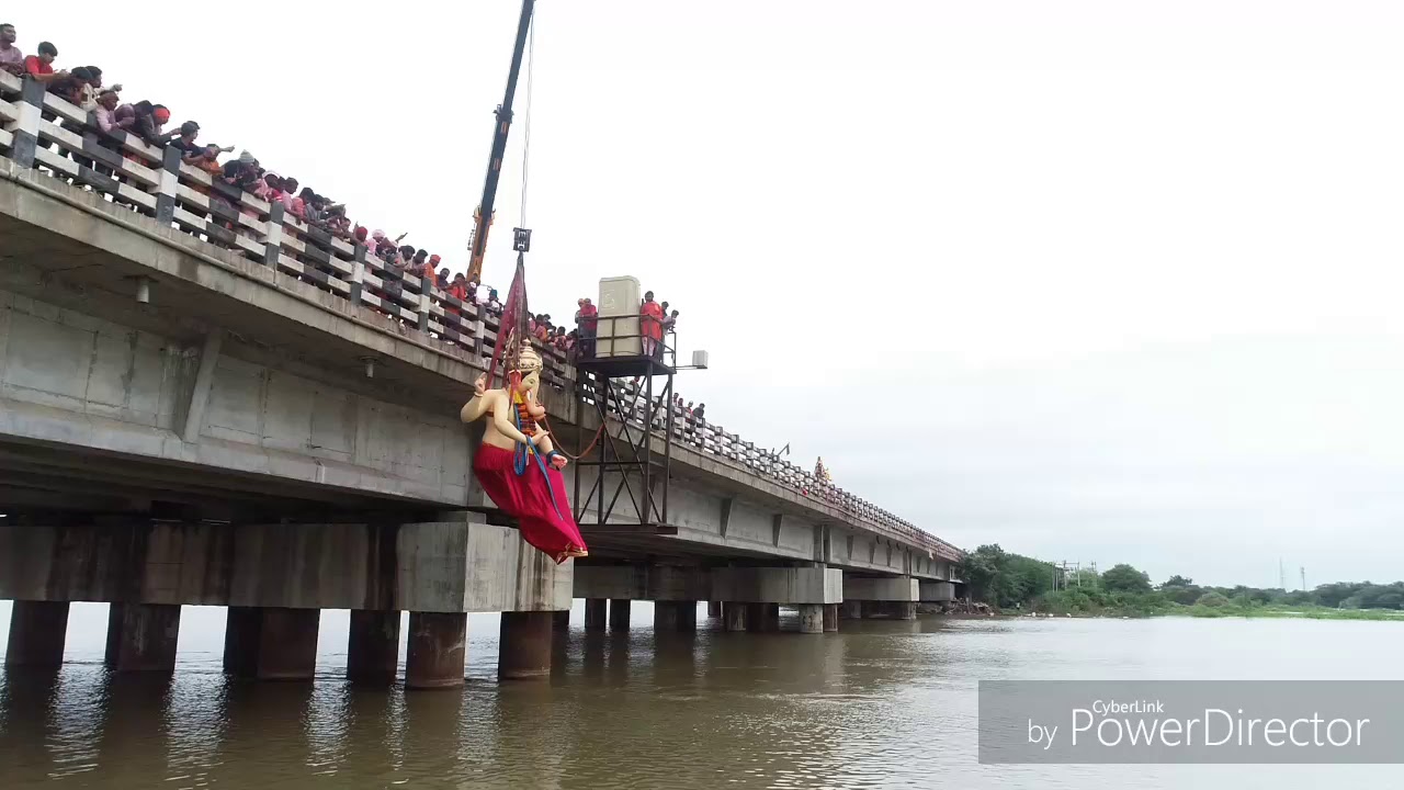 बप्पा चालले आपल्या गावाला विसर्जन व्हिडिओ