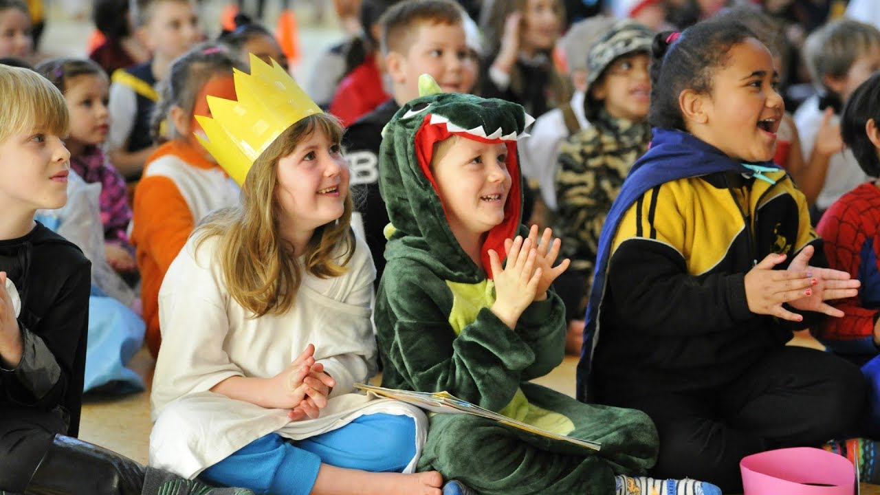 Awapuni School - Book characters brought alive to celebrate awards