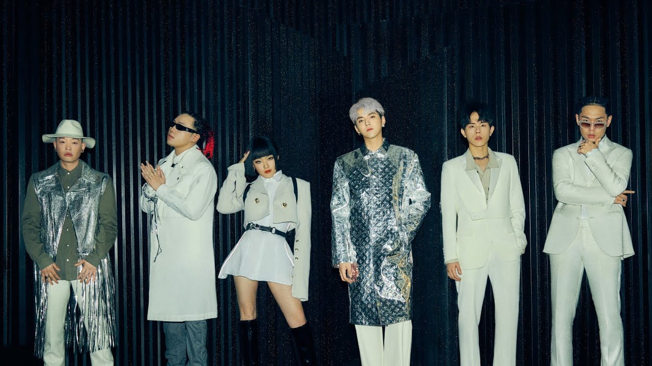 【20XX CLUB】翱翔Soar (Lyrics in Captions) - 吴亦凡 Kris Wu,王嗣尧TURBO,L4WUDU,林渝植Anoryz, MACOVASEAS,REGI陳彦希