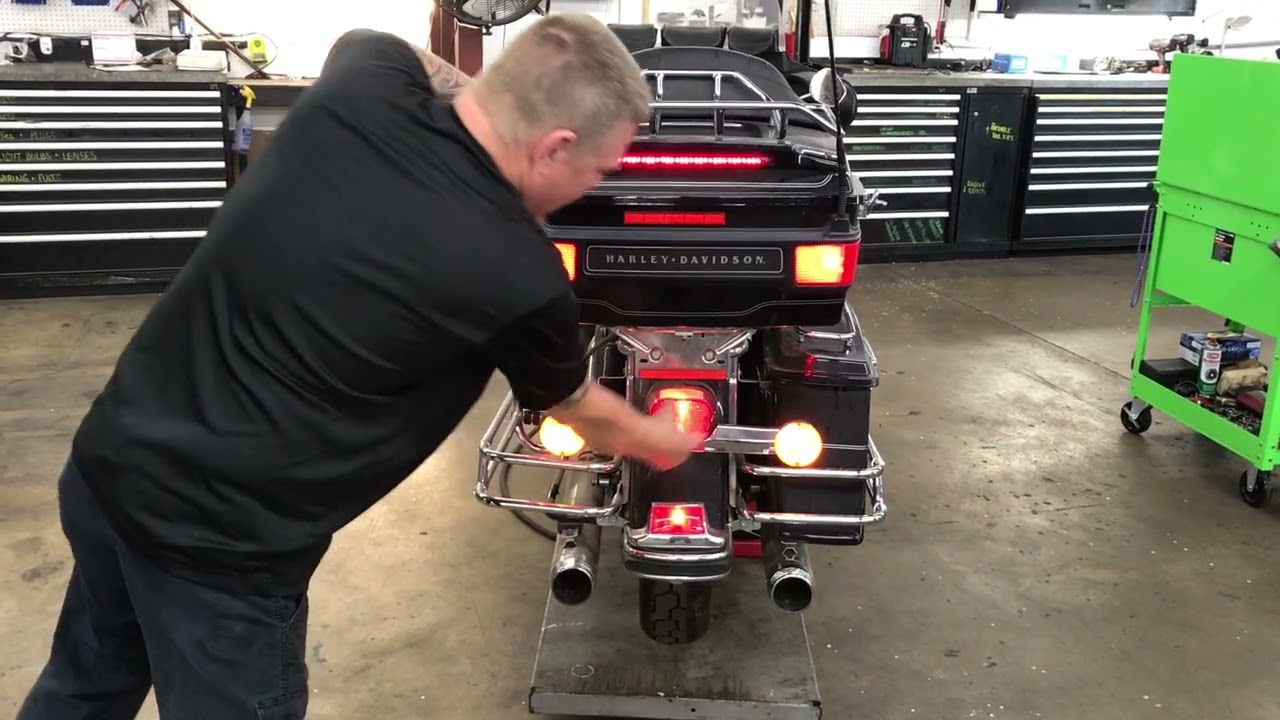 4018 Testing Video - 2005 Harley-Davidson Electra Glide Ultra Classic FLHTCUI (7,819 miles)