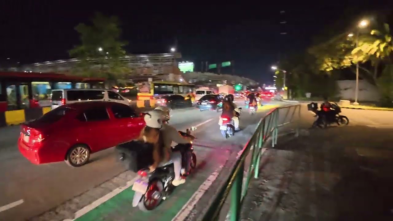 Walking Tour: Night walk from Buendia Ave Makati to Forbes Town Center in BGC #bgctaguig 102525 Pt4