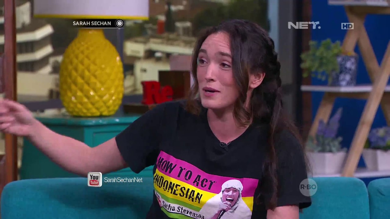 Sacha Stevenson Seorang Youtuber Mengomentari Bahasa inggrisnya Teh Sarah (2/6)