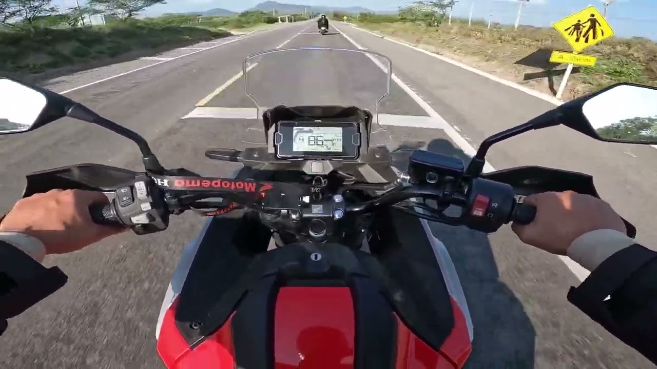 HONDA NC750X É BOA PARA VIAJAR COM GARUPA?