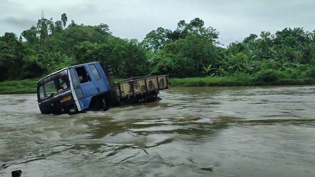 Tuipi river between Tallian and Leijangphai....