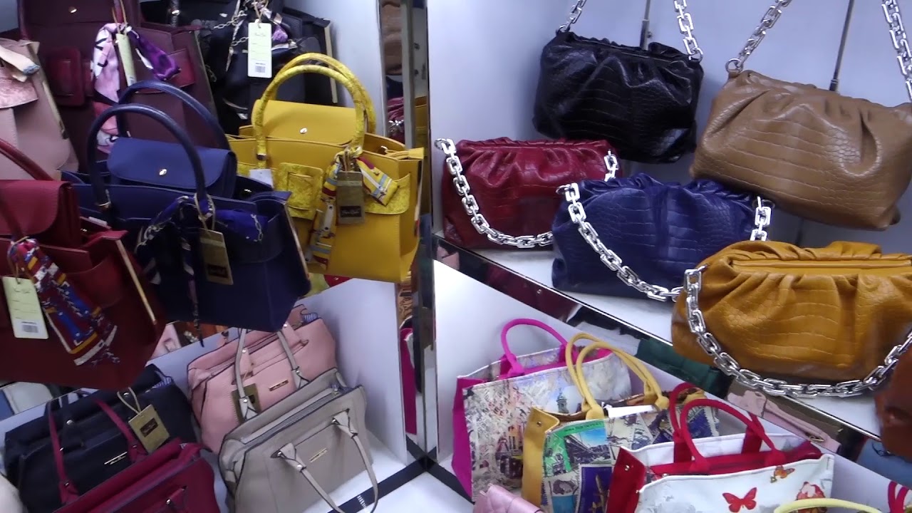 Dubai market: Cheap Designer Lady's Hand bags in Dubai.