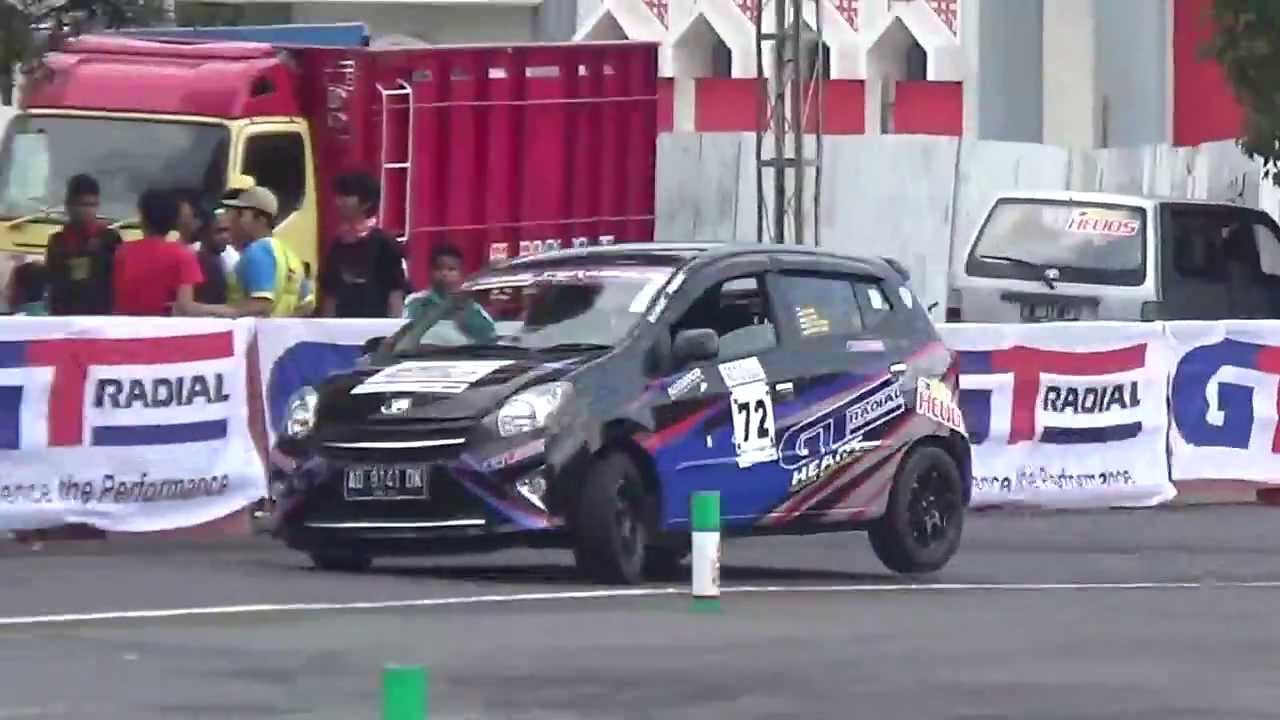 GT Radial Indonesia Night City Slalom 2015 Mandala Krida-Toyota Agya Extreeme drift