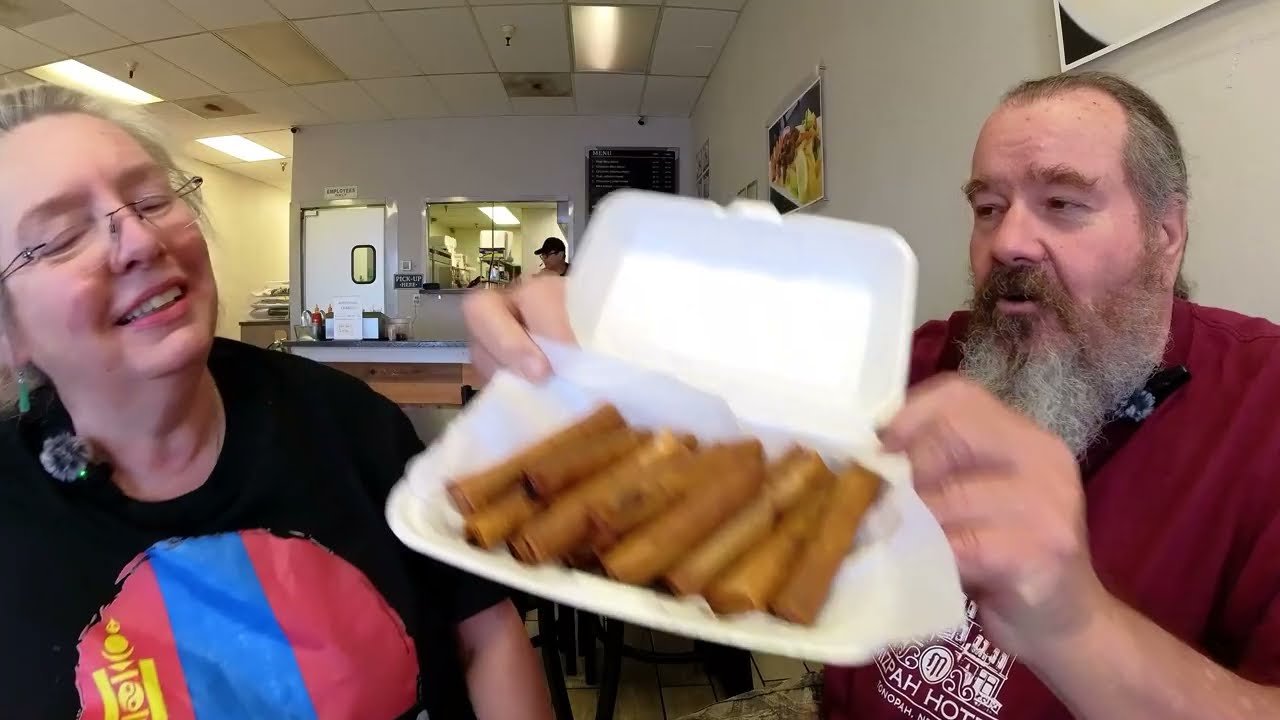 Ресторан Jeff's Cuisine в городе Атватэр, штат Калифорния. Отличная филиппинская кухня по прекрас...