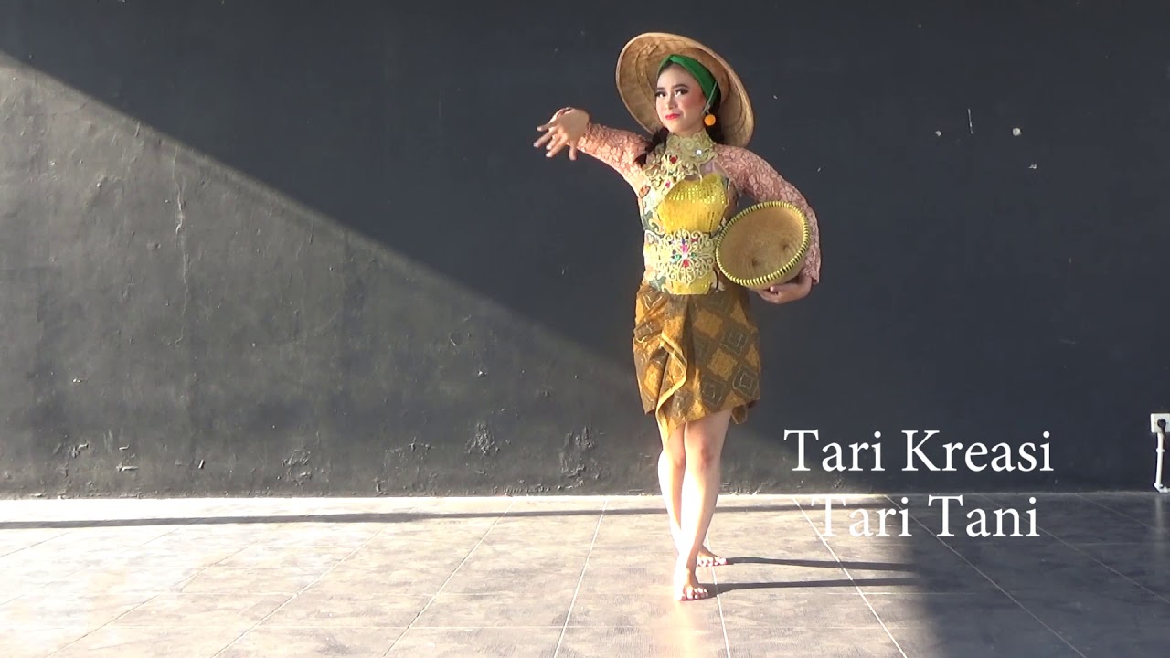TARI TANI.. penari trireda penata tari BUDE IIS PANGANDARAN