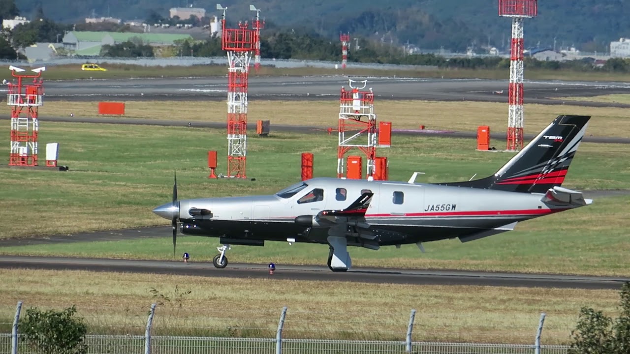 軽量プロペラ機　ソカタ Socata TBM-940 JA55GW 高知龍馬空港　2019 11