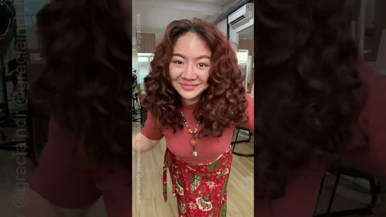 Warnain Rambut Keriting di Kriwil Salon | Auburn - Rambut Keriting
