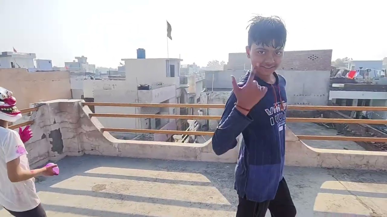 Holi mein Kari Masti🤫 #holi #comedy #comedyvideos  #funny 