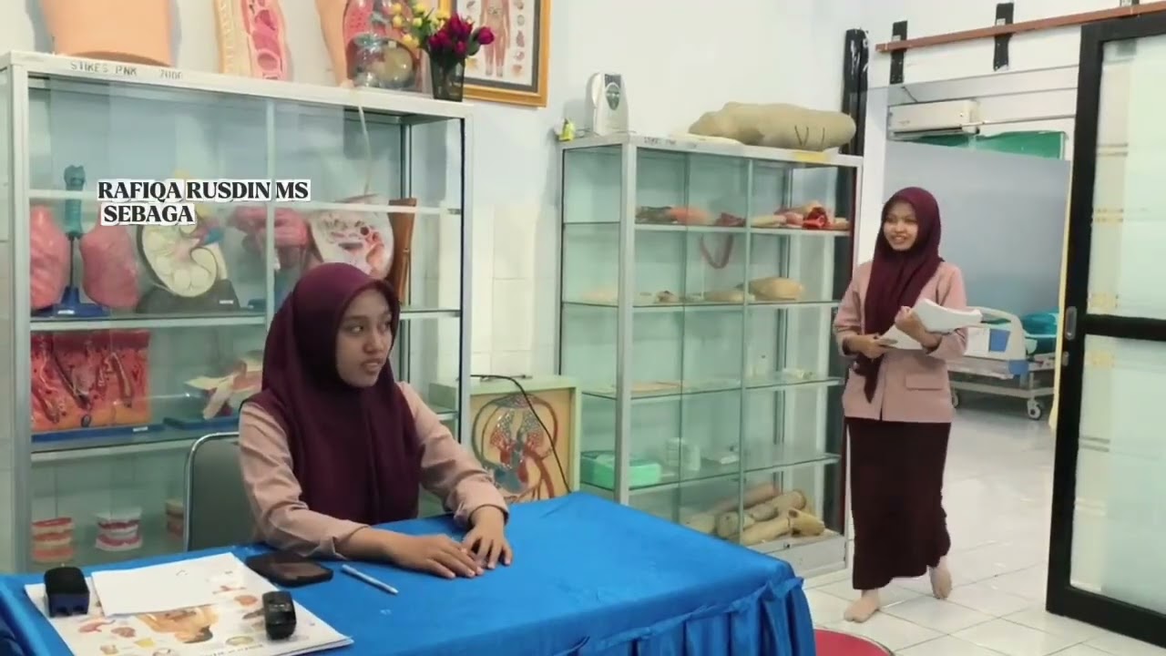 Kelompok 5 dengan tema Pelayanan sehat, pasien selamat, tugas pribadi prima, selamat menonton😇