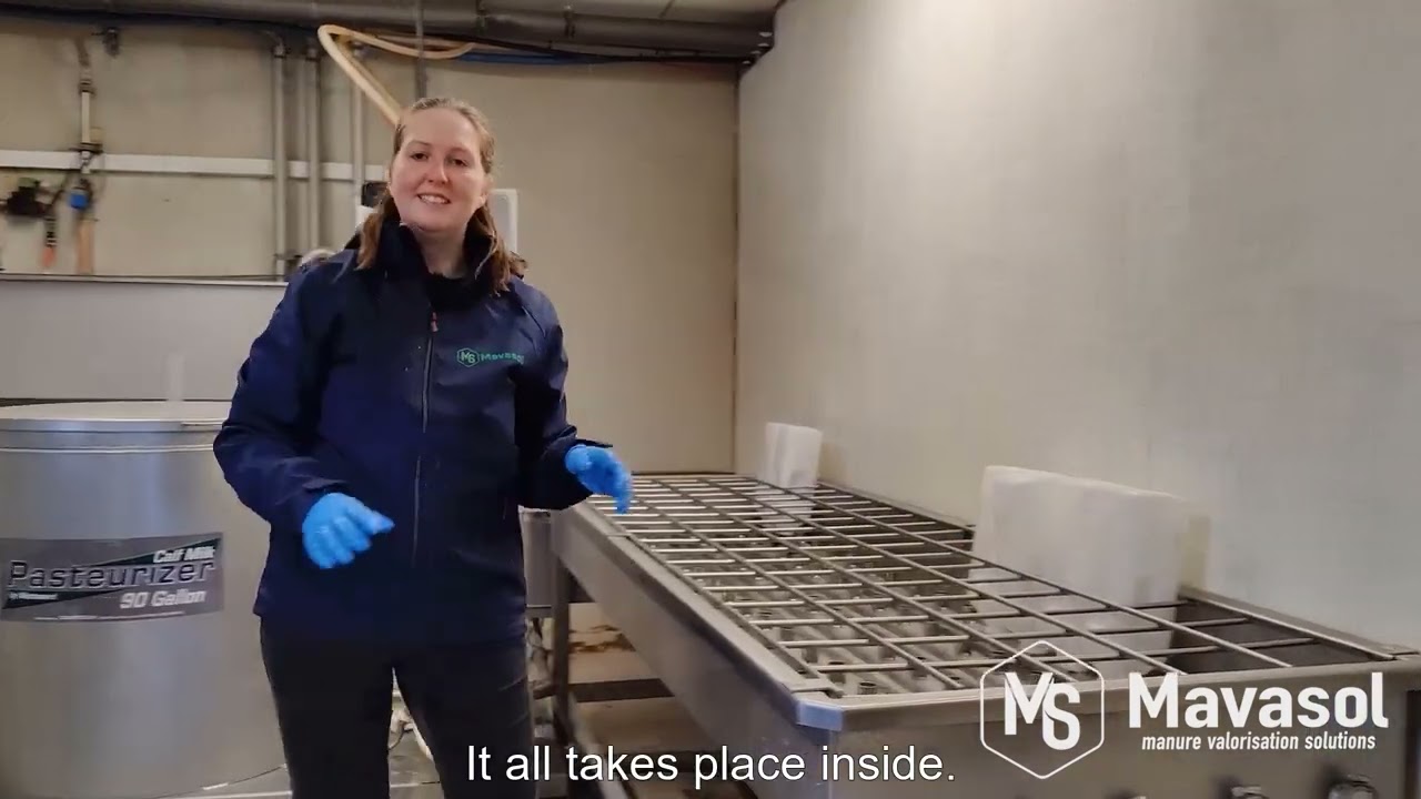 Wash calf feeding bottles with the Bottle Washer!