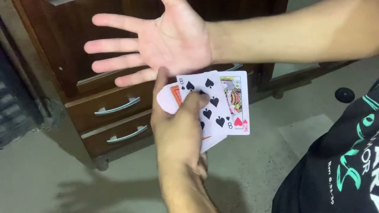 Aprenda essa mágica é impressionar todos seus amigos