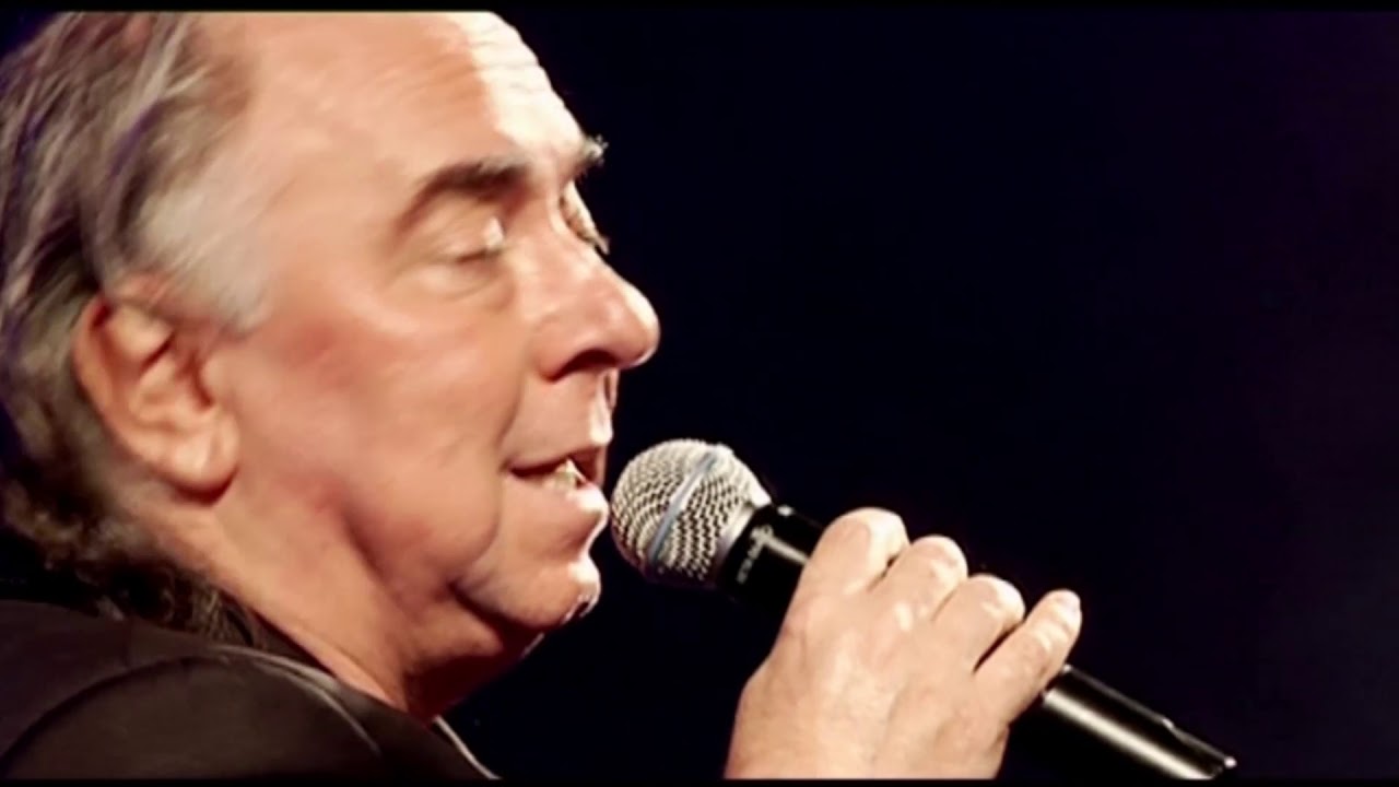 Γιάννης Κούτρας - Να Μ' Αγαπάς | Live
