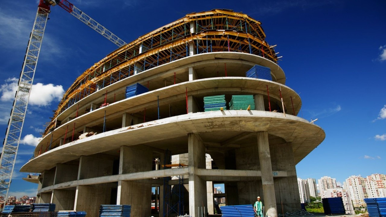 Obras públicas em Portugal: é diferente do Brasil...ou só parece?