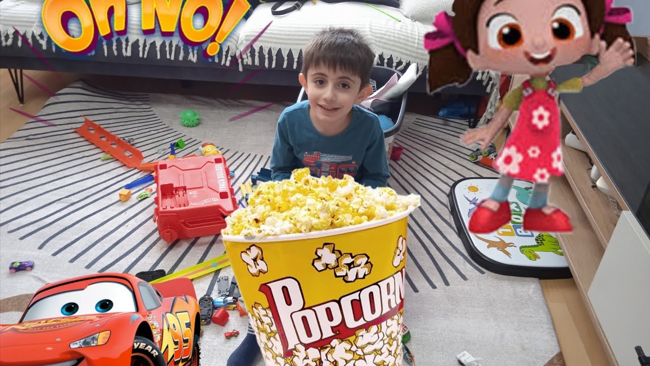Yiğit oyuncaklarina mısır 🌽 patlattı?. Eğlenceli çocuk videolari &&&