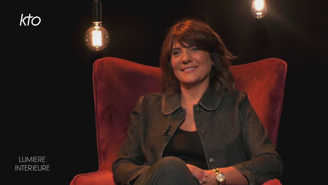 Estelle Denis 