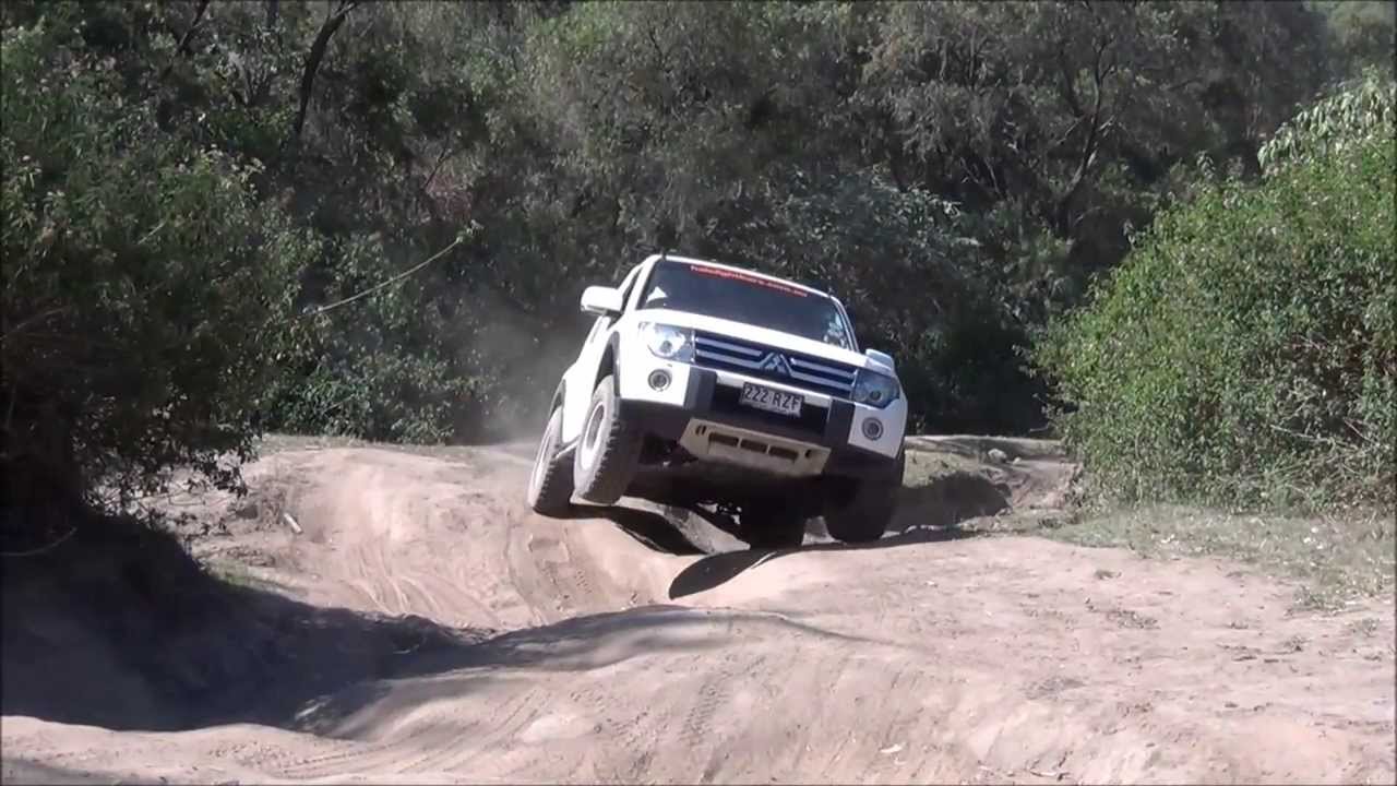 Mitsubishi Pajero SWB NS X Offroading
