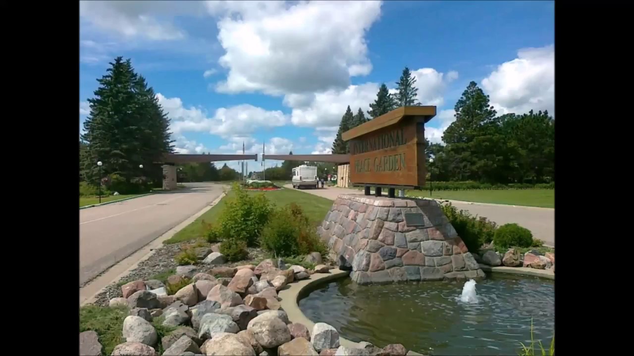 Canada, southwest Manitoba, International Peace Garden, Flowers, Bottineau.