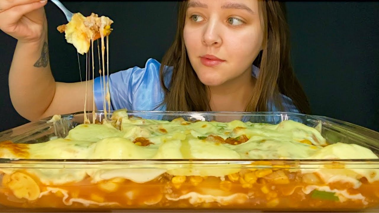 LASANHA CREMOSA DE BATATA COM MUITO QUEIJO MUKBANG BRASIL | CAMILE ASMR