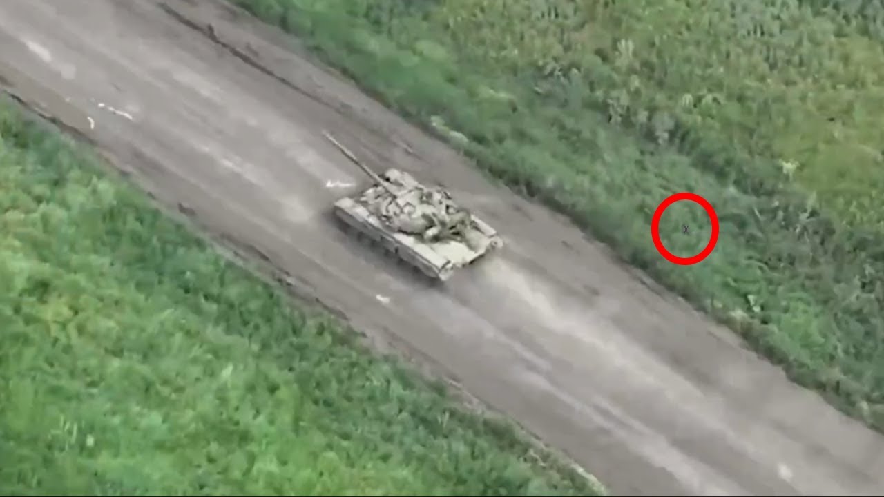 Small FPV Drone Chase Down Russian T-80 Tank
