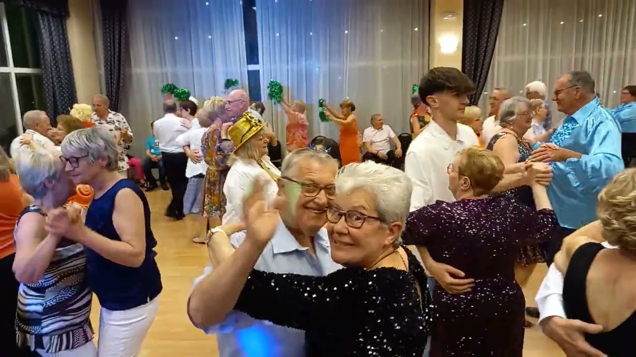 Cédric et les cédriquettes en Espagne 🥳🤩🎊