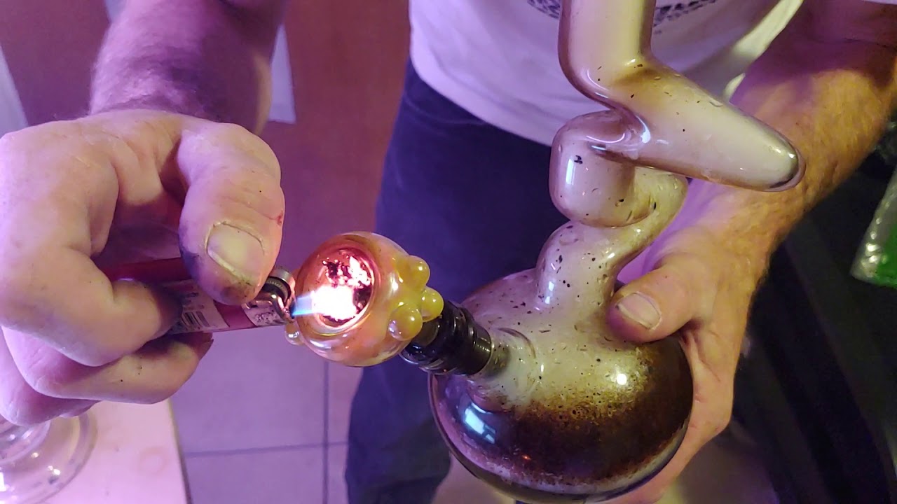 5 bong hit challenge!!! Huge hits!!