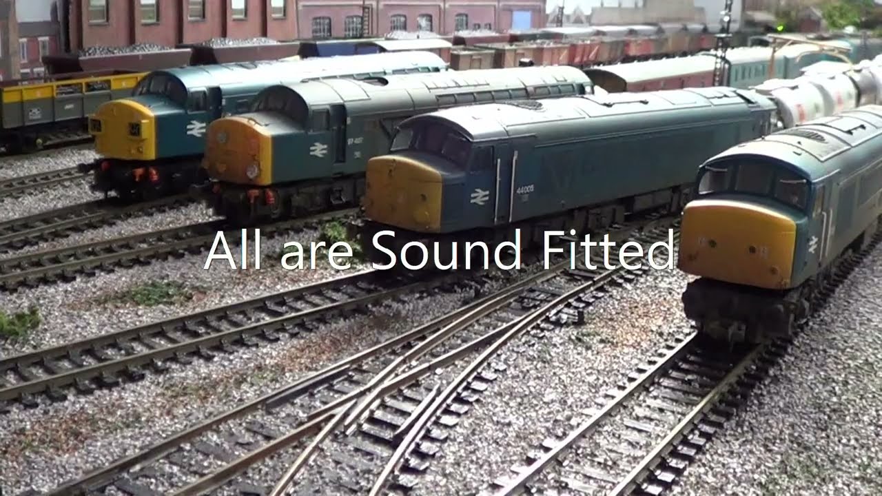 Bachmann Class 40, 44, 45 and 97. Running around Brooklyn Road
