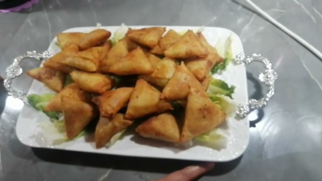 جيت نشارك معاكم بريوات بالكفتة😋😋من اليوم مبقاش يغلبكم في الطي ديالهم