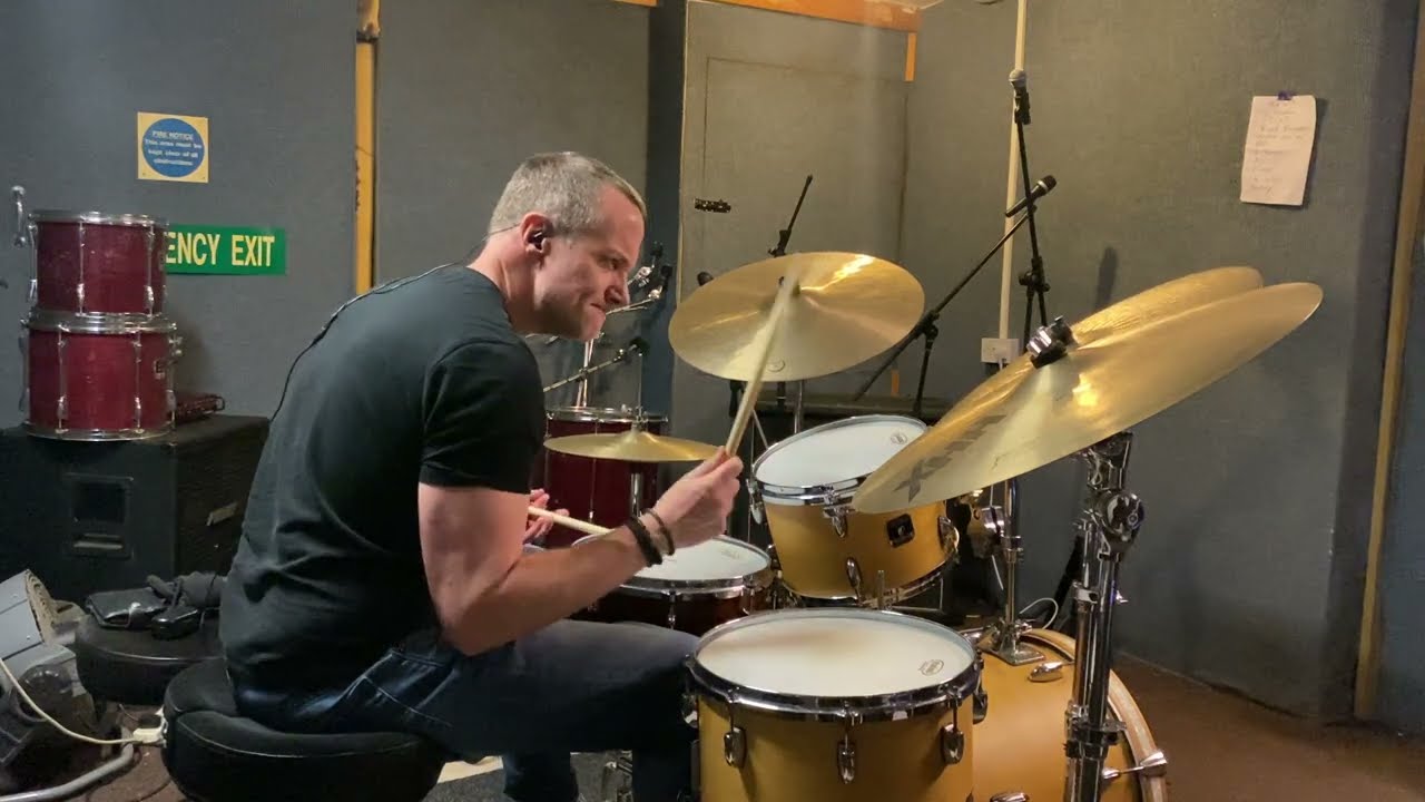 Steve Hynes - Jazzy Drum Solo
