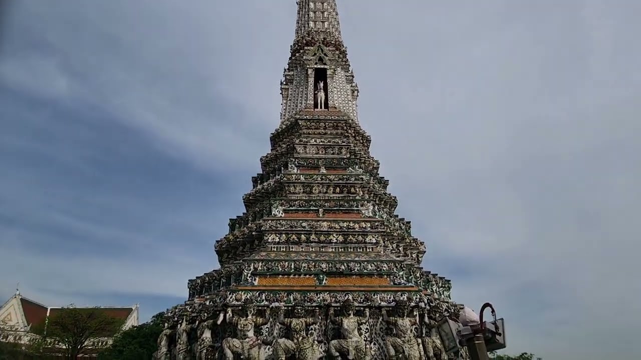 DIY: Wat Arun from Saphan Taksin (BTS) train station