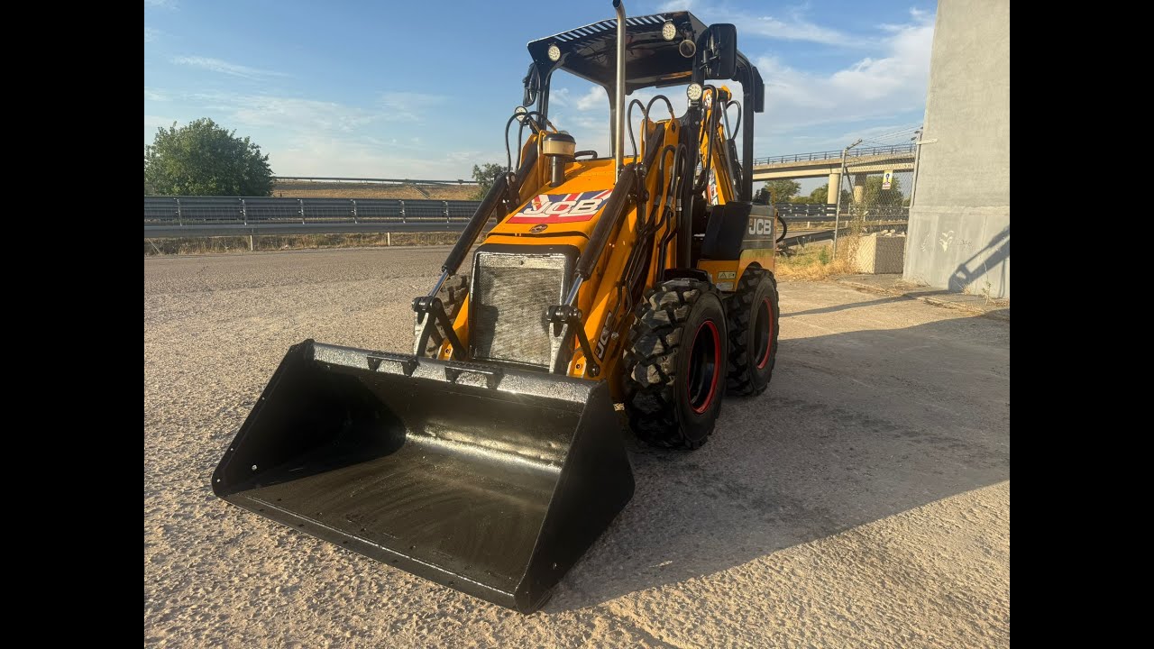 RETROCARGADORA MINI MIXTA JCB 1 CX