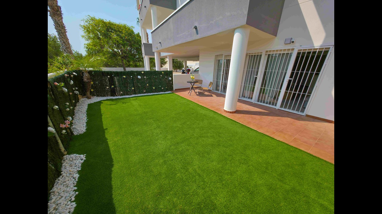 BEAUTIFUL 2 BEDROOM 2 BATHROOM APARTMENT NEXT TO LA FUENTE C.C, VILLAMARTIN. €199,999. KPS186KO