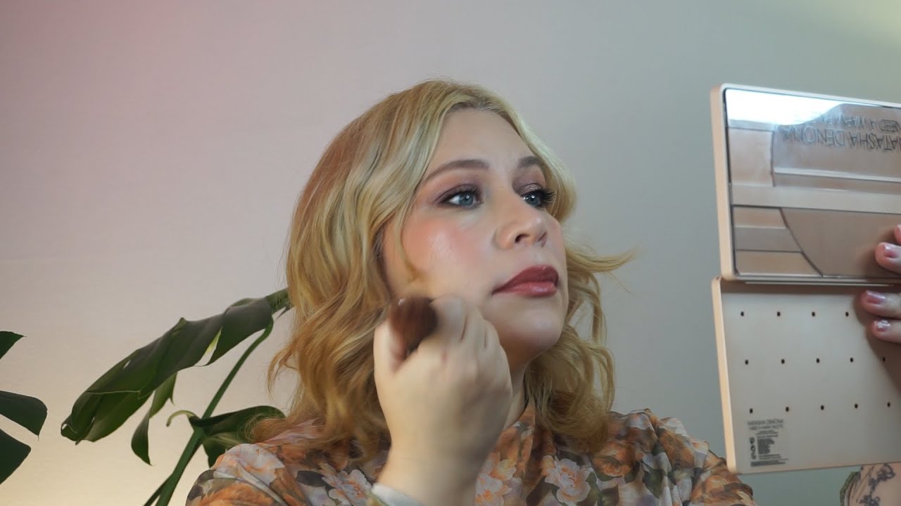 Long-Lasting Makeup Techniques: Foundation, Powder & Setting Spray Only