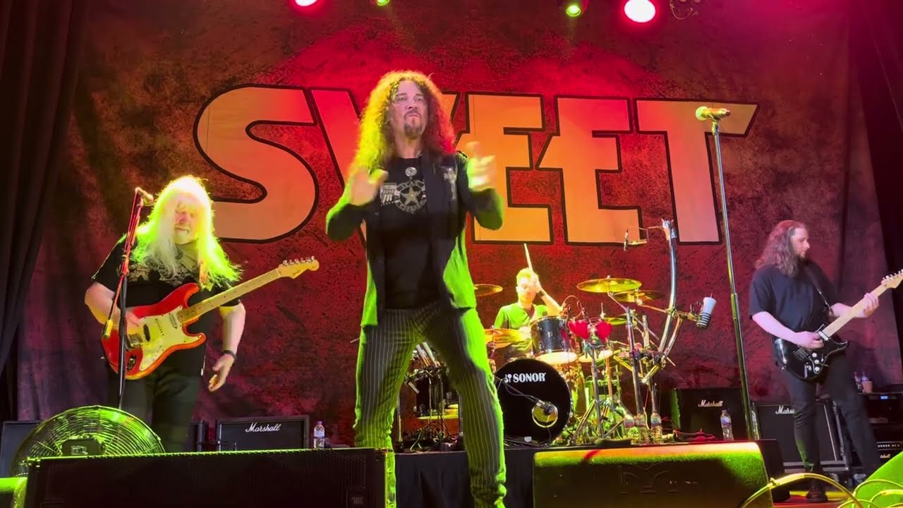 Sweet - ‘Circus’ live at Islington Assembly Hall, London, 21 December 2023