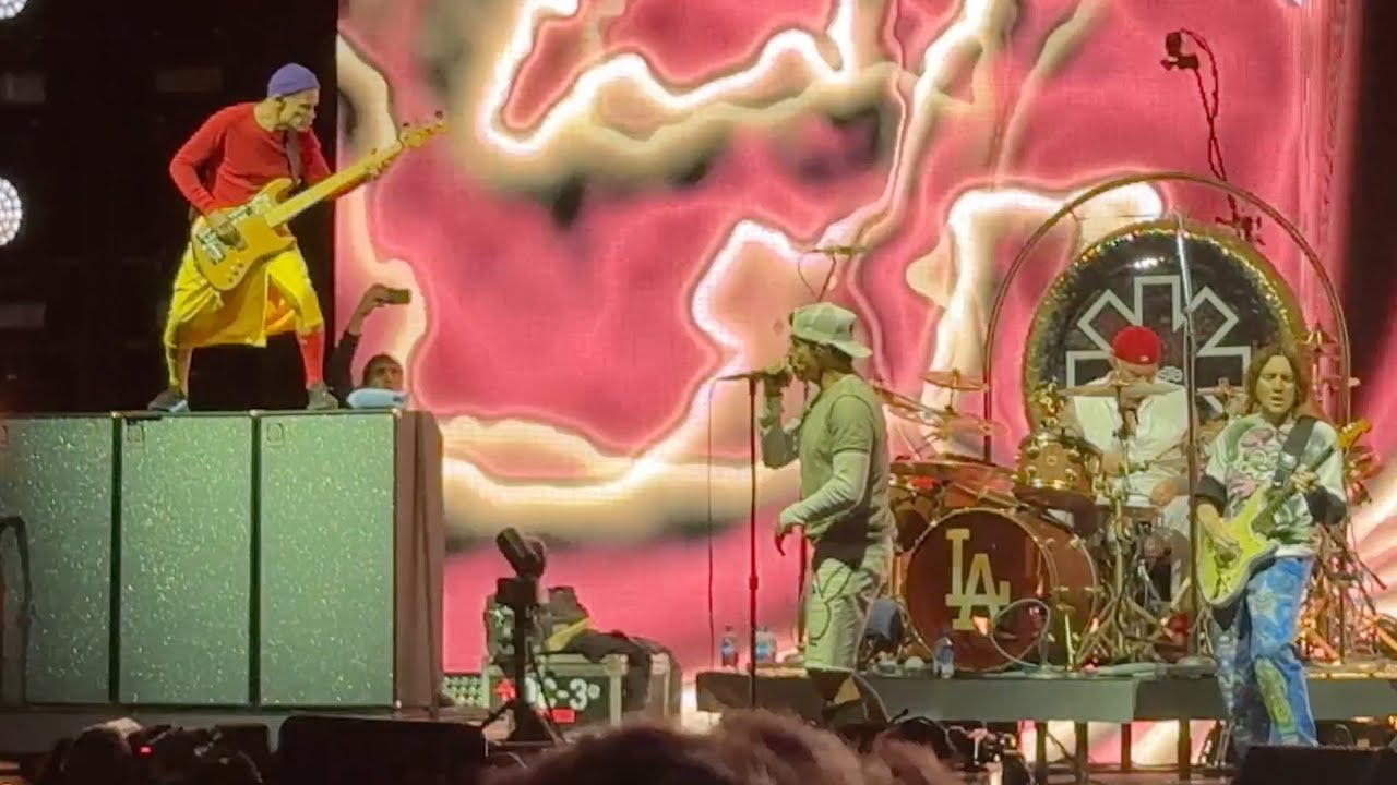 Red Hot Chili Peppers, Full Show (Mostly)  4K.  The Gorge WA