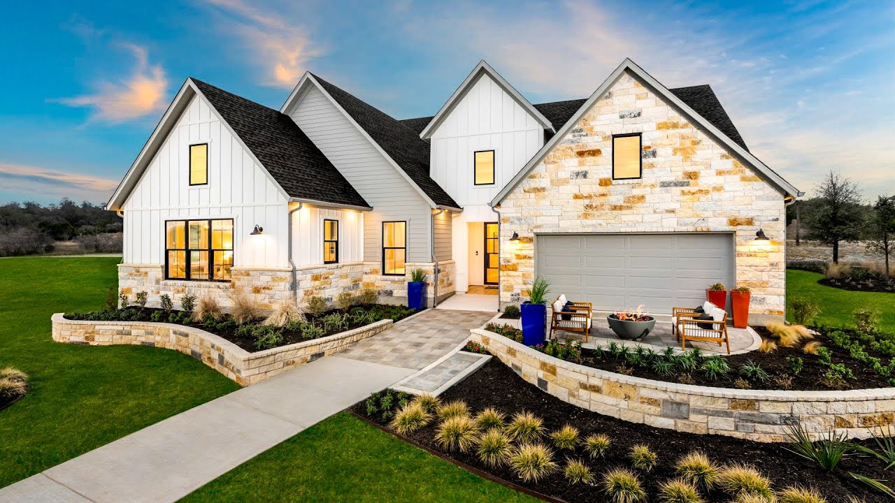 TOUR INSIDE THE ABSOLUTE BEST 1-STORY MODEL HOUSE I’VE EVER SEEN NEAR AUSTIN TEXAS | $604,995+