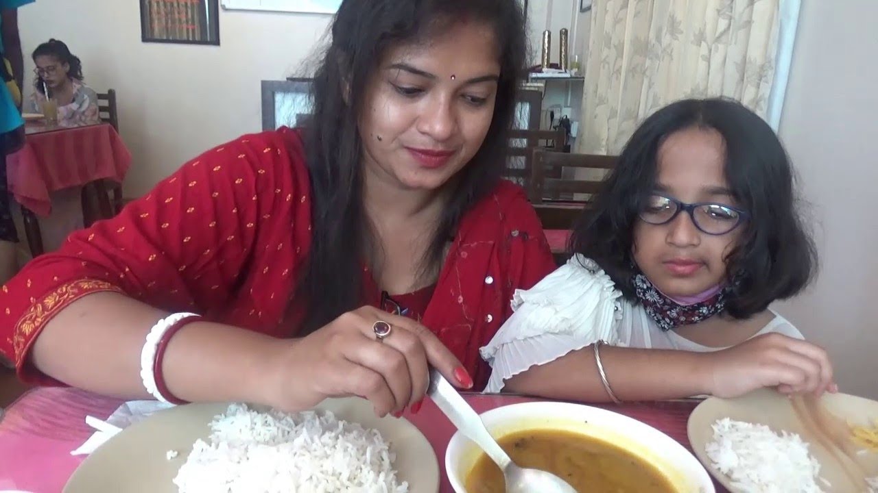Bhojohori Manna ( Puri ) | Eating Rice with Mutton Dak Bungalow | Daab Chingri | Ilish Bhapa | Vetki
